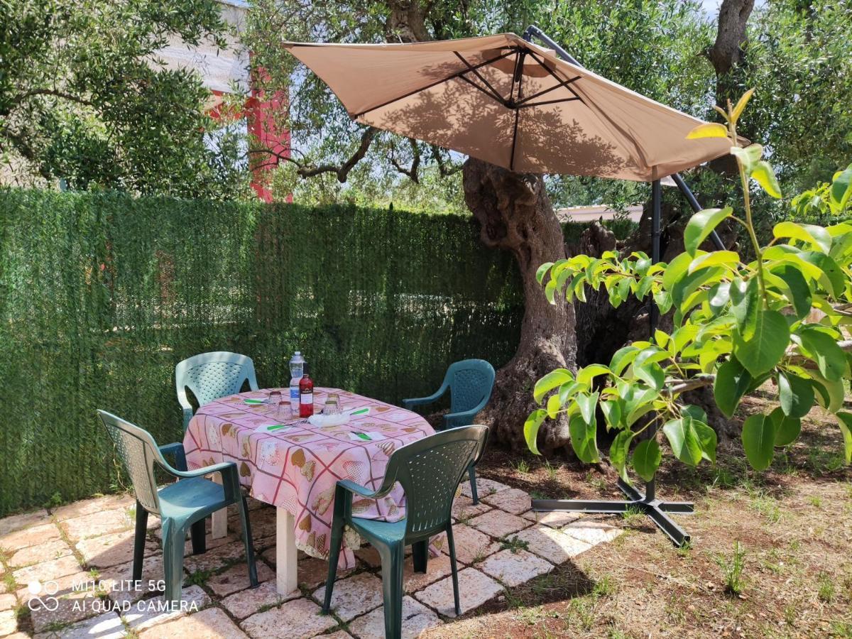 カロヴィーニョTrullo Sole E Ventoアパートメント エクステリア 写真